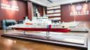 儋州市委副书记、市长陈阳向我校赠送“海巡03”轮模型